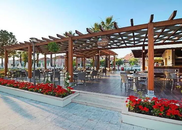 Palm Wings Resort&spa 쿠사다시